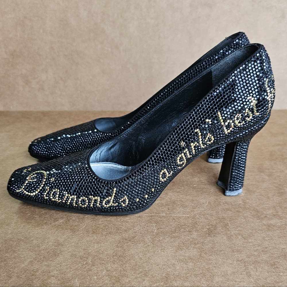 Elegant Black Heels with Gold Accents